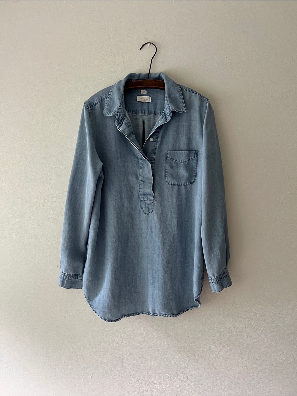 LOFT The Softened Shirt Chambray Button Down Blouse Blue Lyocell Linen Medium